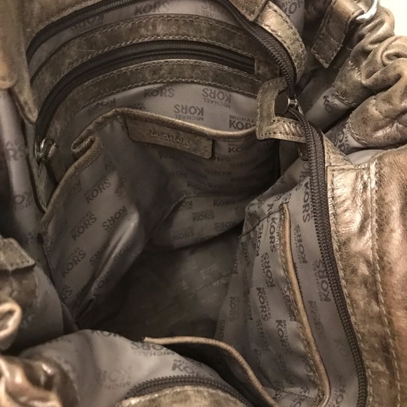 Michael Kors Metallic purse - Picture 3 of 3